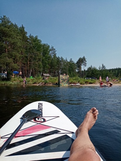 Миша релаксируешь на воде)