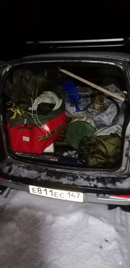 Универсал мне понравился, сложил задние седенья и кидай туда до верху, удобно. В будущем куплю прицеп для Мобибы.